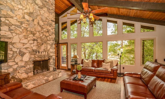 Bass Lake House | Twets Lakefront