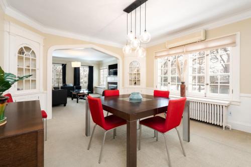 Ecco House | Twin City Terrace