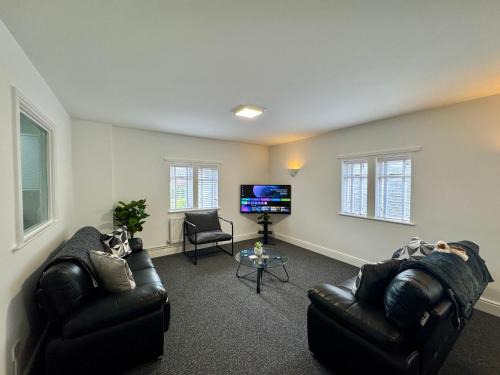Woolsington Apartment | Twin Farms Apartment, Super location, with parking