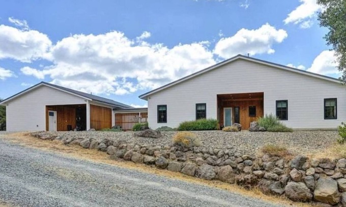 Volcano House | Twin Houses on 25 Acres