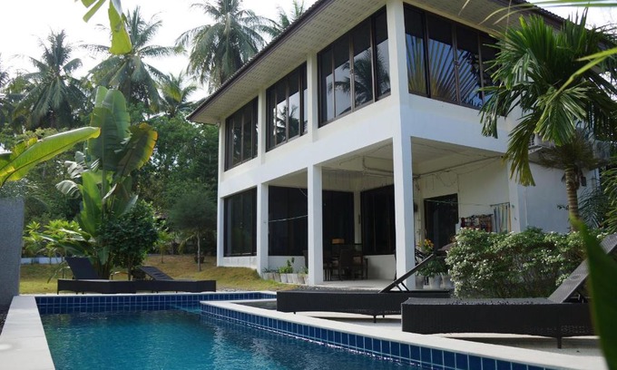 Wok Tum Apartment | Twin Villas Apartment with Swimming Pool for 2 houses