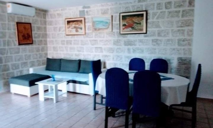Drvenik Mali Apartment | Two bedroom apartment with terrace Drvenik Mali, Drvenik (A-17910-a)
