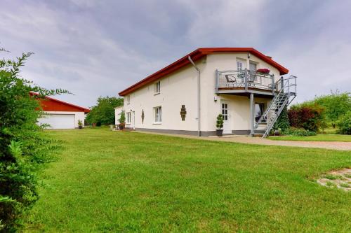 Arbshagen Apartment | Two-Bedroom Apartment in Gross Kordshagen I
