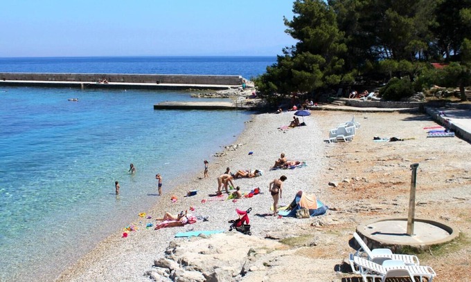Veli Losinj Apartment | Two bedroom apartment with air-conditioning Veli Lošinj, Lošinj (A-19799-a)