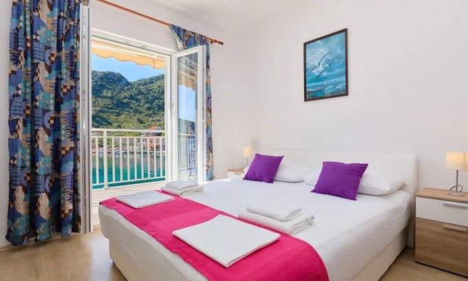 Prozurska Luka Apartment | Two bedroom apartment near beach Prožurska Luka, Mljet (A-22332-a)