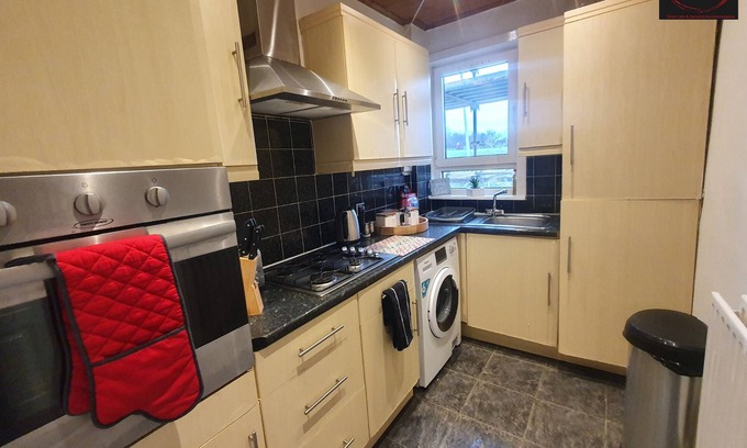 Airdrie Apartment | Two Bedroom Apartment by Klass Living Serviced Accommodation Airdrie - Nicol Apartment With WiFi & Parking