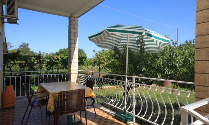 Basanija Apartment | Two bedroom apartment with terrace Bašanija, Umag (A-7149-b)