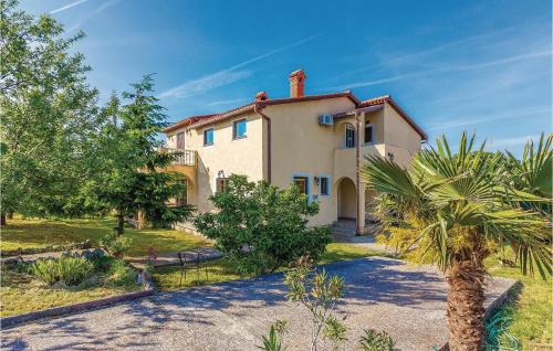 Rebici Apartment | Two-Bedroom Apartment In Rebici-Barban