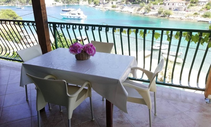 Rogac Apartment | Two bedroom apartment near beach Rogač, Šolta (A-5166-b)