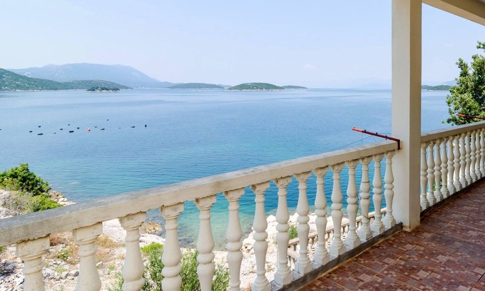 Dubrava Apartment | Two bedroom apartment near beach Cove Pještata, Pelješac (A-14440-a)