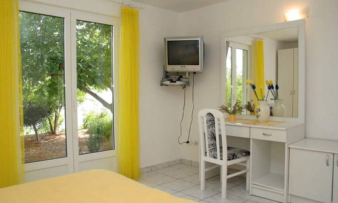 Kuciste Apartment | Two bedroom apartment near beach Kučište - Perna, Pelješac (A-4542-c)