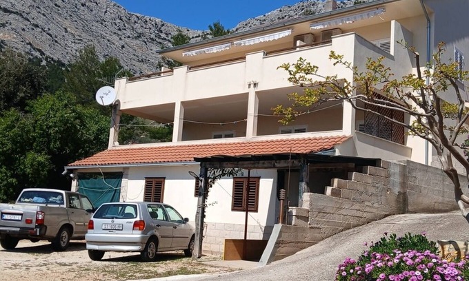 Ivan Dolac Apartment | Two bedroom apartment with terrace and sea view Ivan Dolac, Hvar (A-24264-d)