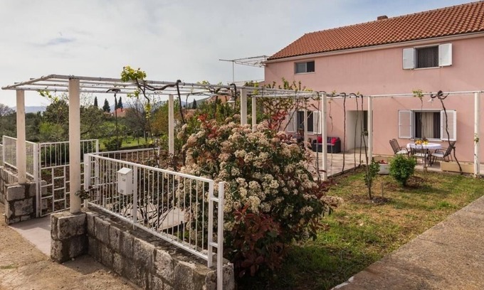 Banici Apartment | Two bedroom apartment with terrace Banići, Dubrovnik (A-20633-a)