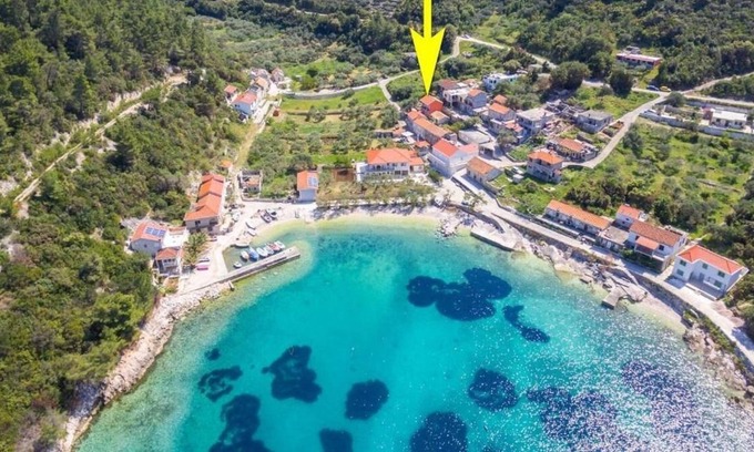 Babina Apartment | Two bedroom apartment with balcony and sea view Cove Babina, Korčula (A-19712-a)