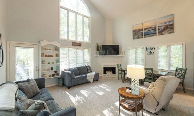 Grand Rivers Condo | Two Bedroom Bayside Condo