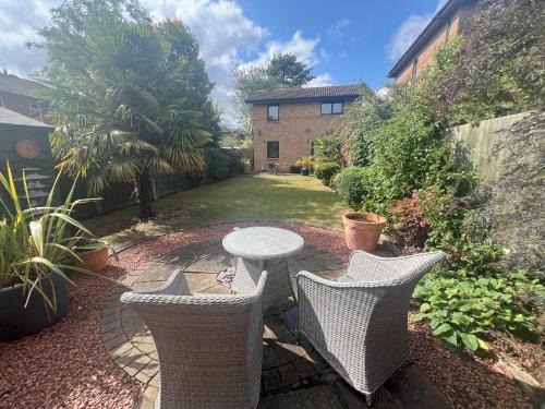 Milton Keynes House | Two Bedroom Central MK Self Catering House Sleeps 4 - Free Parking & fast WiFi - by Webbhill Stays