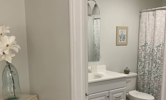 East Bend House | Two bedroom Cottage near Winston Salem