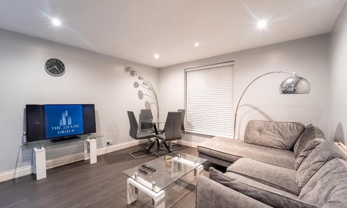 New Cross Apartment | Two Bedroom Deluxe London Apartment