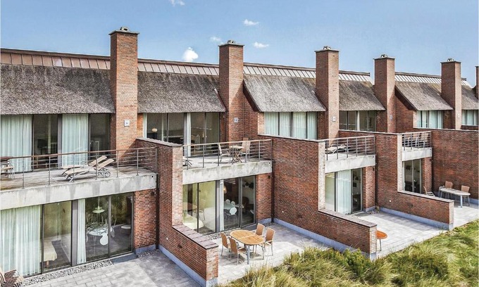 Sønderstrand House | Two-Bedroom Holiday Home Rømø With A Fireplace 03