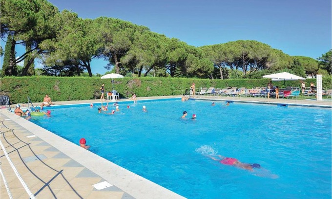 Baia Domizia House | Two-Bedroom Holiday Home In Baia Domizia Saurunca
