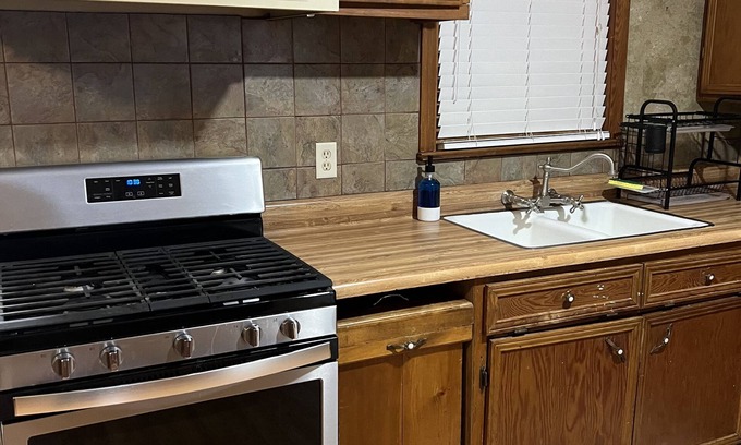 Westlake House | Two bedroom house with private backyard and patio