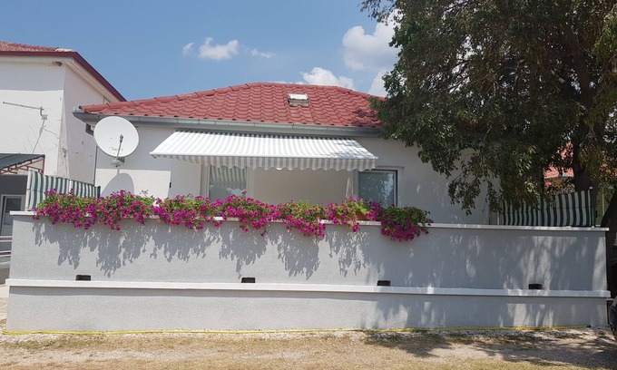 Seline Apartment | Two bedroom apartment with terrace Seline, Paklenica (A-6604-a)
