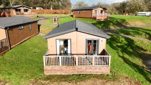 Liskeard Cabin | Two Bedroom Lodge In The Country - Owl, Peacock & Meadow
