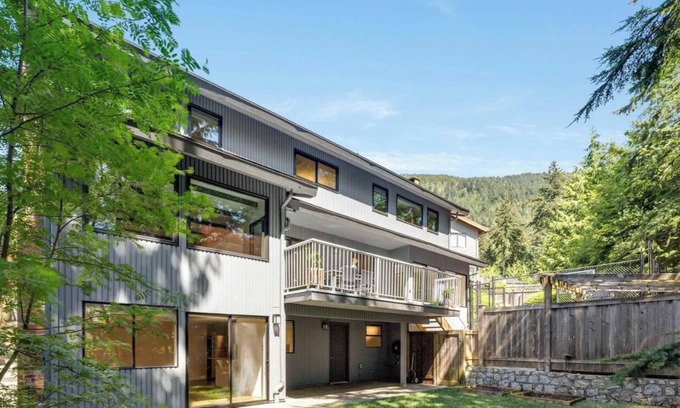 Grouse Woods Apartment | Two Bedroom Mountainside Suite