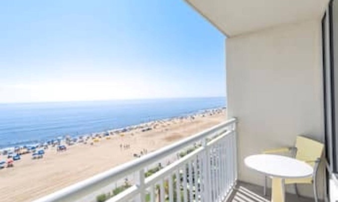 Northeast Virginia Beach Resort | Two Bedroom, Ocean Front, Luxury Condo, Virginia Beach, VA 3990006