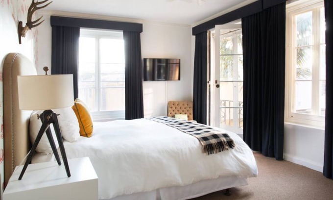 Wilshire Montana House | Two Bedroom Residence at Palihouse Santa Monica, Full Kitchen!