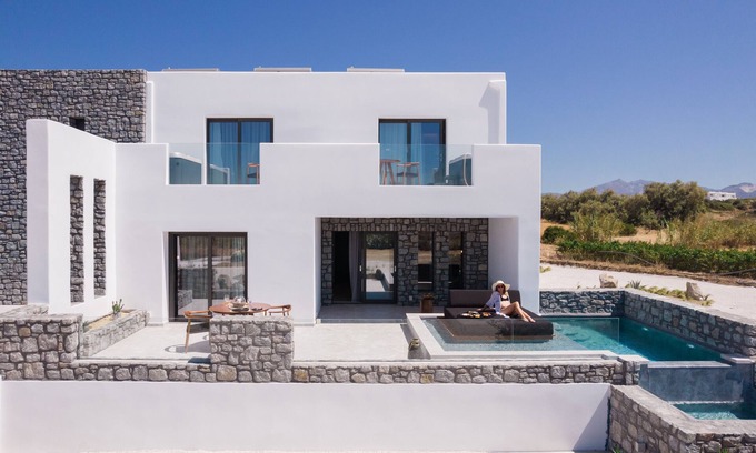 Plaka House | Two Bedroom Sea View Suite with Private Pool - Milestones Naxos Hotel