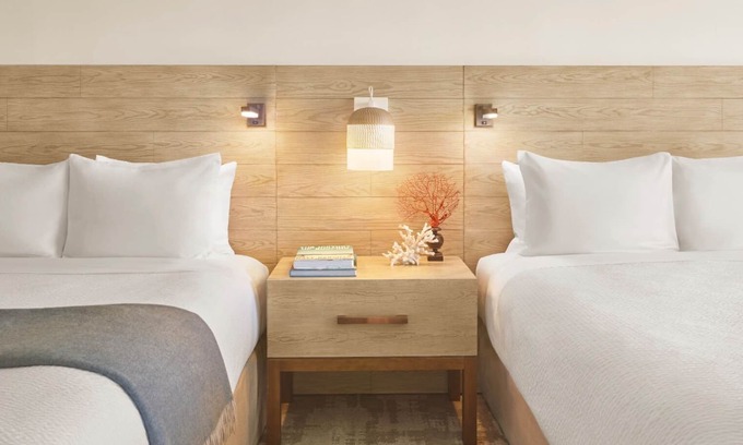 Diamond Head - Kapahulu - St. Louis Hotel | Two Diamond Head Ocean View Room | Perfect for Relaxing Beach Getaways