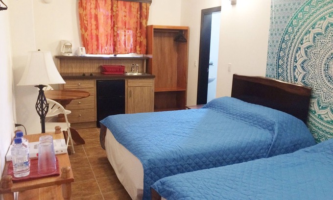 Belize City Apartment | Two double-bed with fully kitchen at Easy Inn