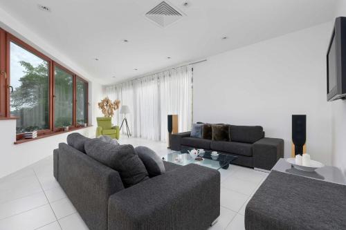 Wiselka Apartment | Two-level Modern Apartment with Spacious Terrace - Ideal Place for the Holiday by Noclegi Renters