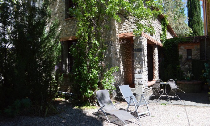 Prades Cottage | Two person gite in town of Prades (2 people maximum)