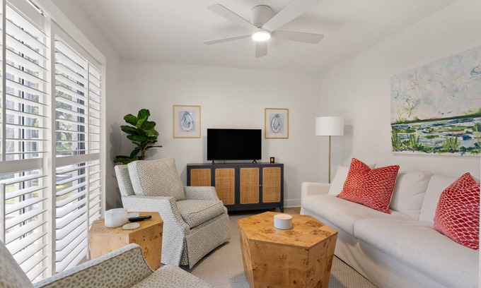 Demere Park Condo | Two Pools-Corner Unit-Newly Renovated in Ocean Walk