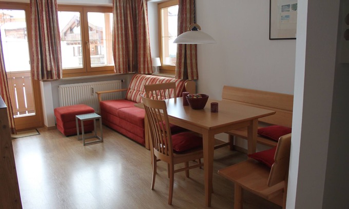 Konigsleiten Apartment | Two-room apartment in top location