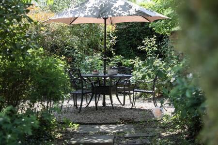 Upper Oddington House | Two Rose Walk Cottage Cotswolds