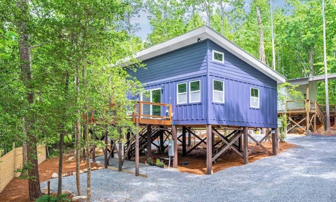 Bynum Cabin | Two Tree Houses - Galaxy & Full Bloom