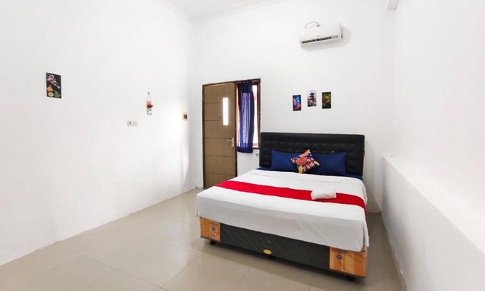 Mojokerto House | TwoSpaces Living at Bypass Homestay, Mojokerto