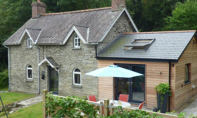 Boncath Cottage | Ty Cam, Abercych - Two Bedroom Cottage, Sleeps 4