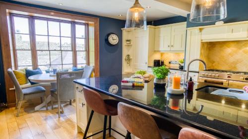 Beaumaris House | Ty Castell
