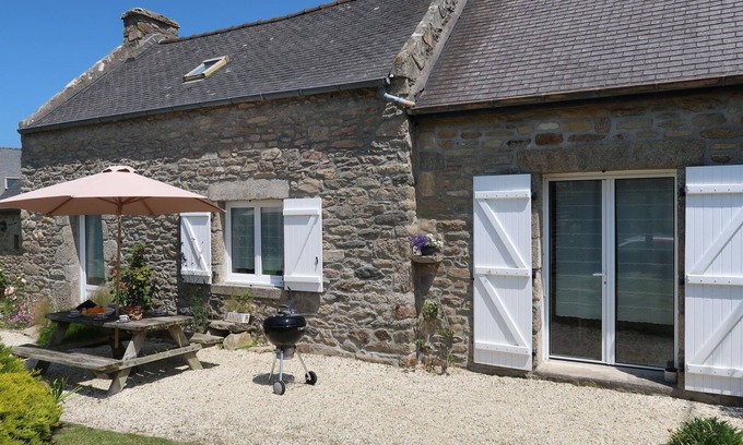 Ploudalmezeau House | Ty Coz ar Mor by Interhome
