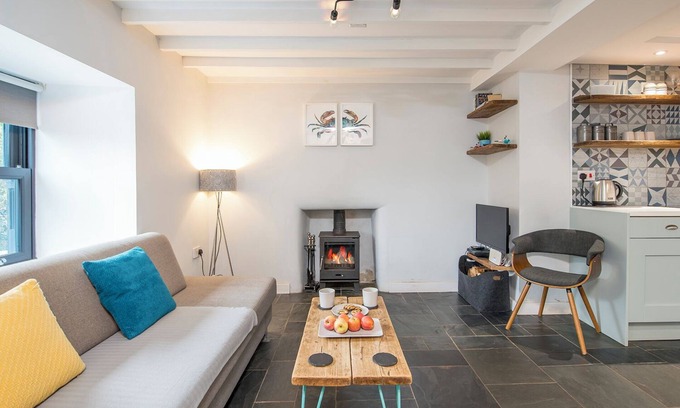 Solva Cottage | Ty Cranc Mawr, Holiday Cottage Solva, Sleeps 6, 2 bedrooms, bathrooms