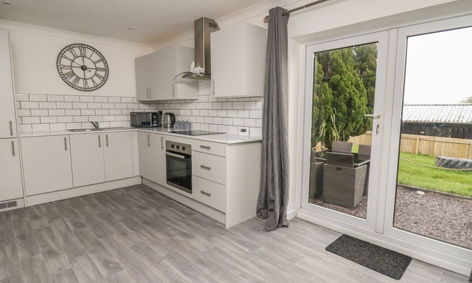 Llangynin Cottage | Ty Cwtch