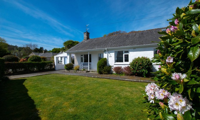 Llanbedrog House | Ty Gwyn - Four Bedroom House, Sleeps 8