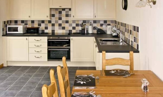 Capel Garmon Cottage | Ty Isaf Penrhyddion