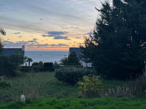 Ploubazlanec House | Ty Launay - Maison familiale vue mer