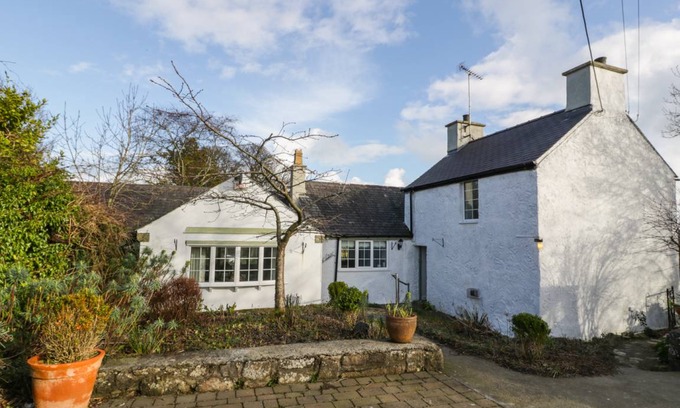 Dulas Cottage | Ty'n Lon