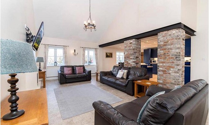 Llanrwst House | Ty'r Efail